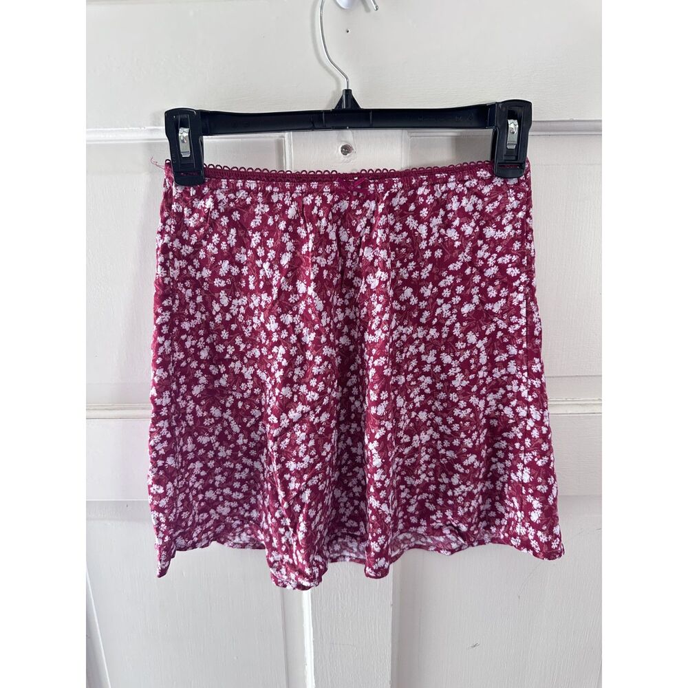 NWT SO Womens Mini Skirt Size XS Pink White Floral Print Pull On - Picture 3 of 3